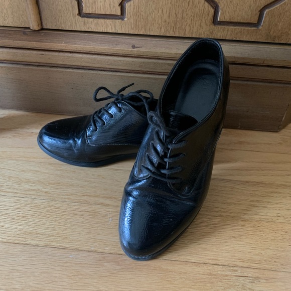 Aldo // Black Patent Oxfords - Picture 4 of 9